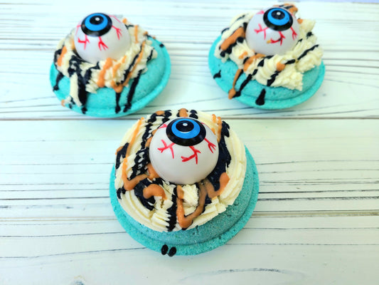 One eyed monster Halloween bubble bath bomb